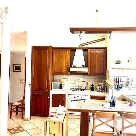 Charming House Roma Apartment ภายนอก รูปภาพ