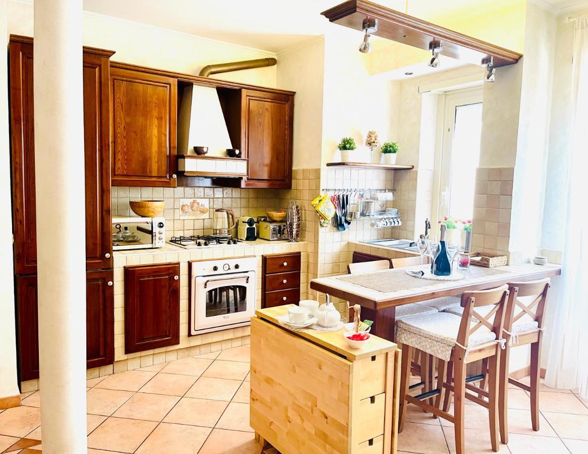 Charming House Roma Apartment ภายนอก รูปภาพ