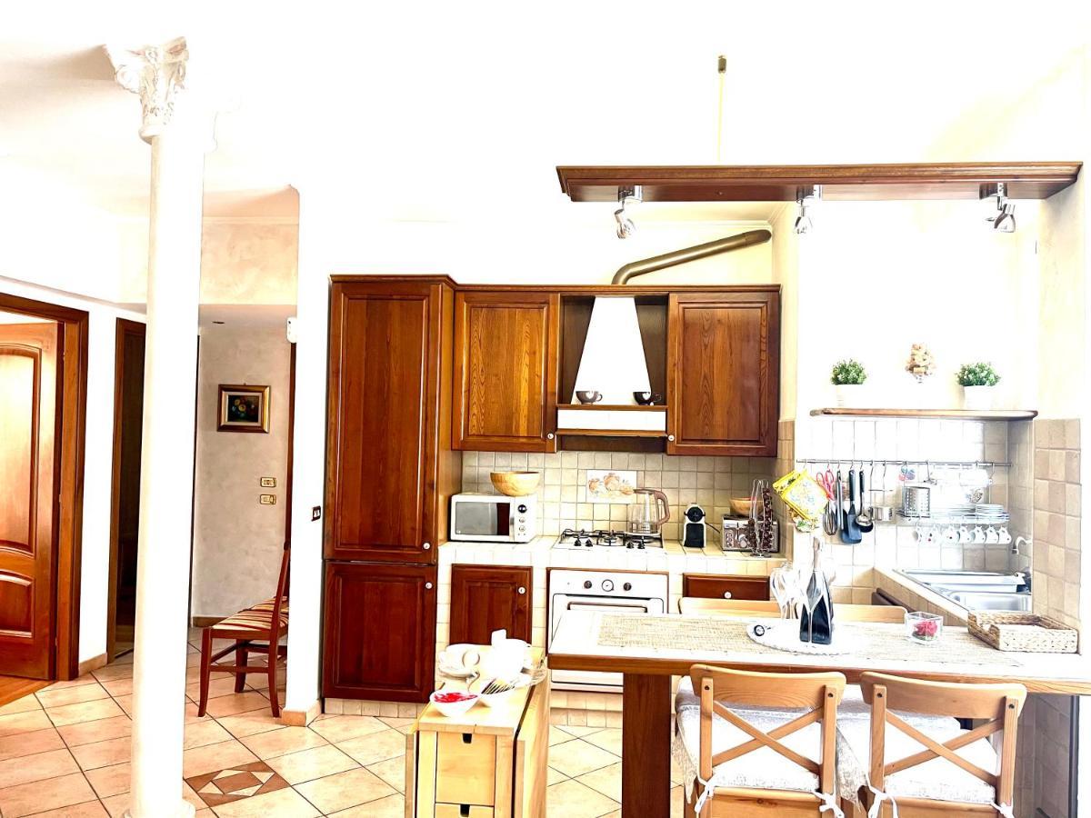 Charming House Roma Apartment ภายนอก รูปภาพ