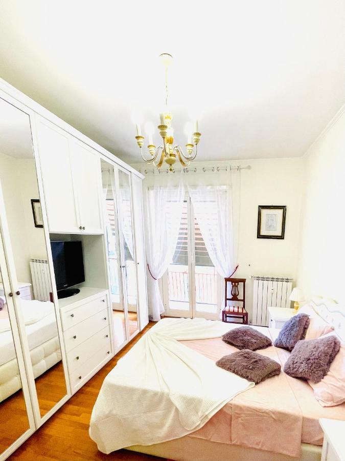 Charming House Roma Apartment ภายนอก รูปภาพ